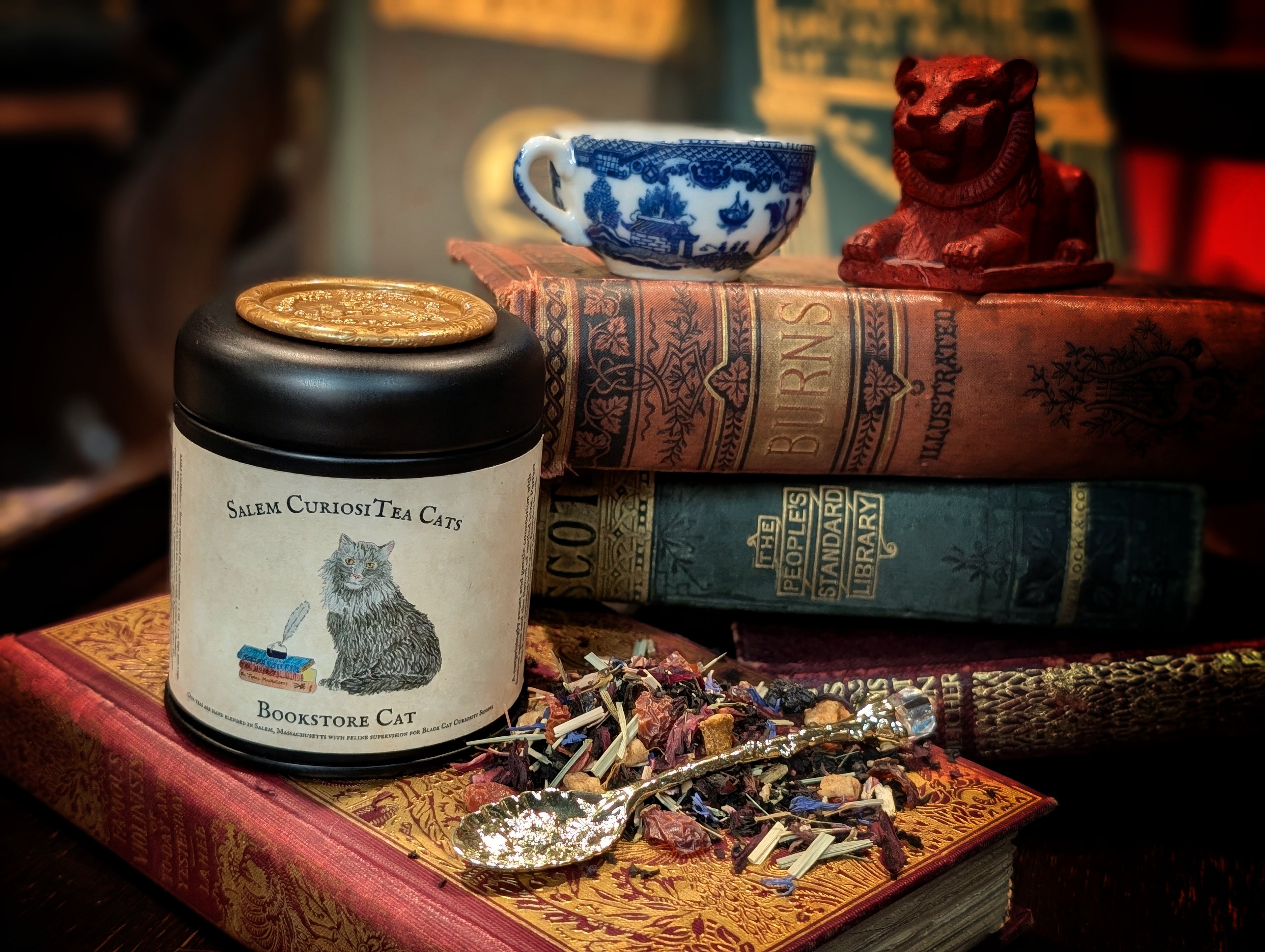 CuriosiTea Bookstore Cat Tea 2oz